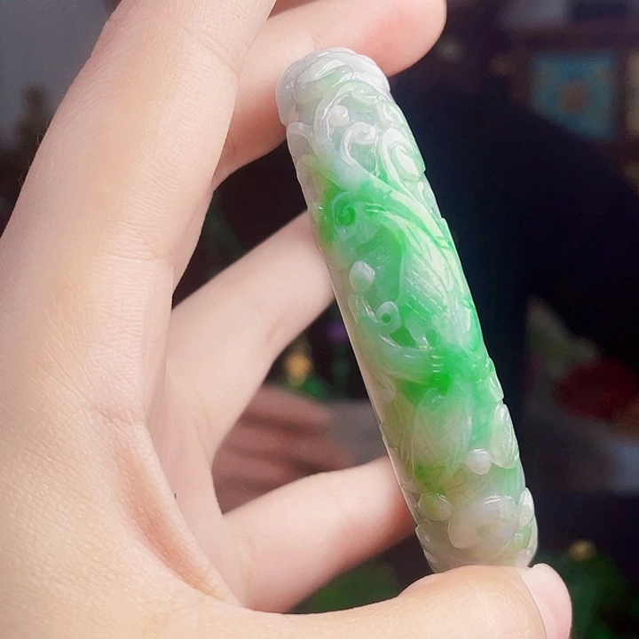 翡翠未镶嵌手镯多样性