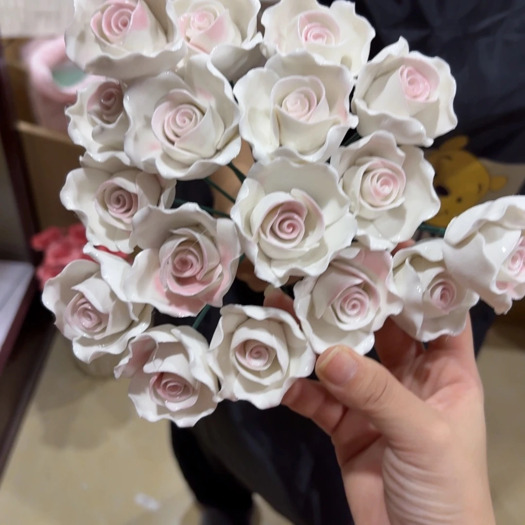 一朵满20元发货爱退款的拉黑