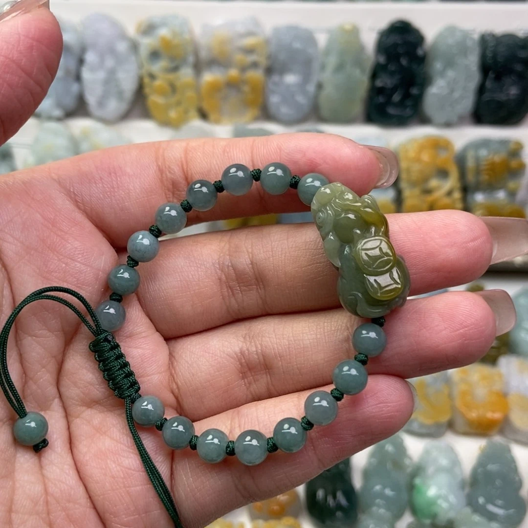 翡翠吊坠(赠链)未镶嵌手绳
