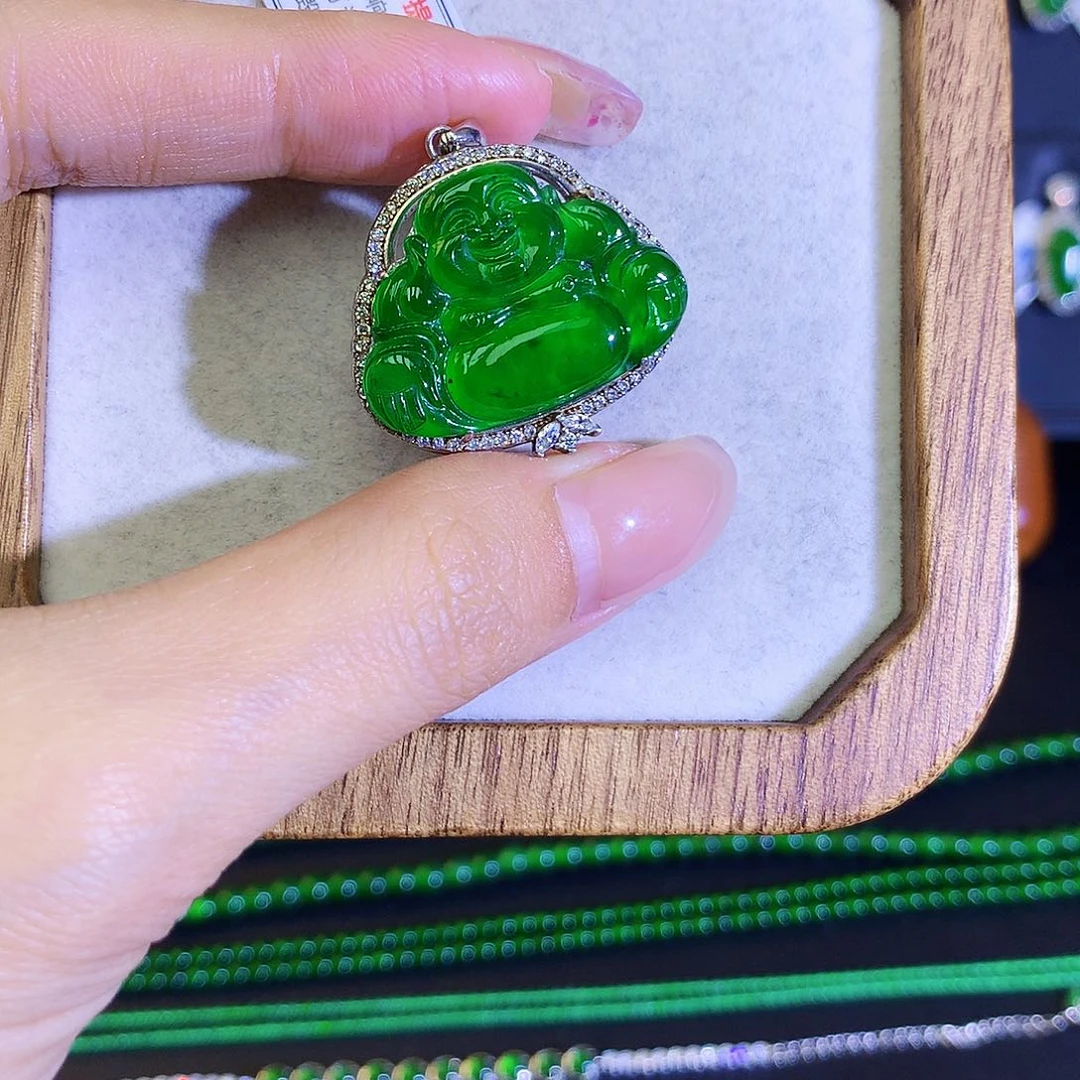 翡翠颈饰银S925镶嵌天然翡翠佛公