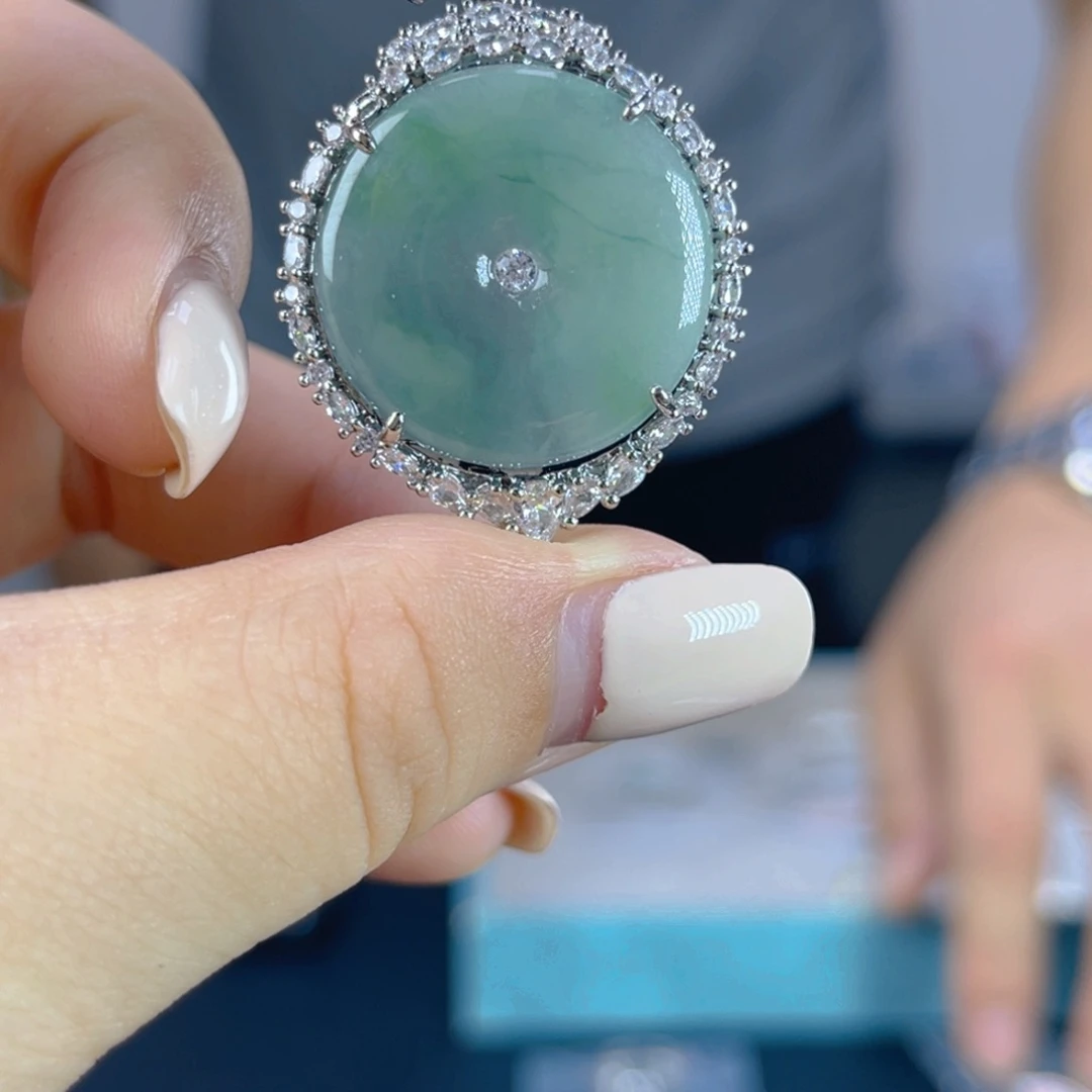 翡翠未镶嵌颈饰天然翡翠A货