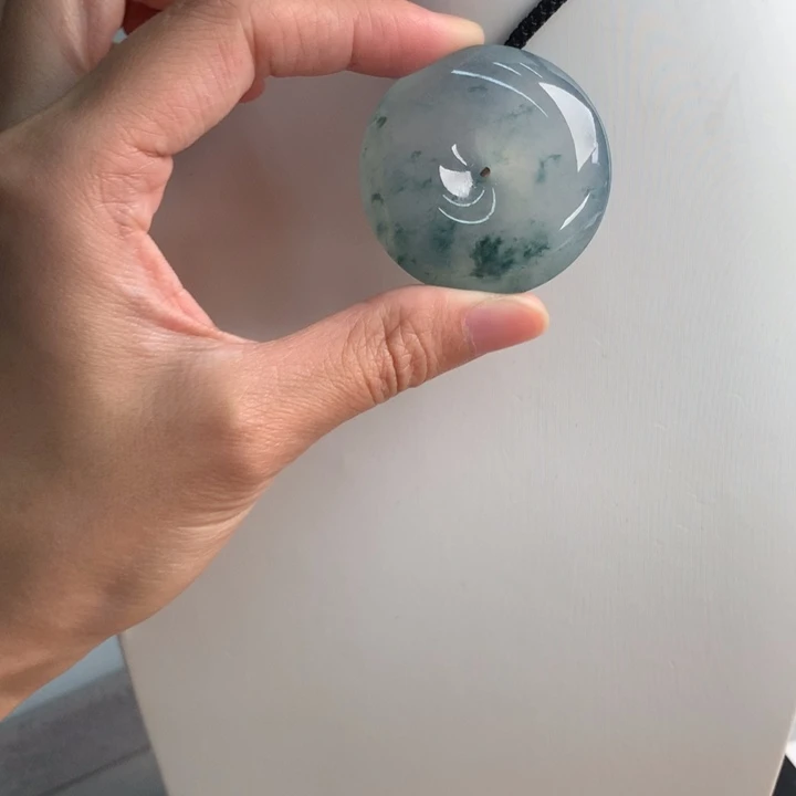 颈饰未镶嵌翡翠…..