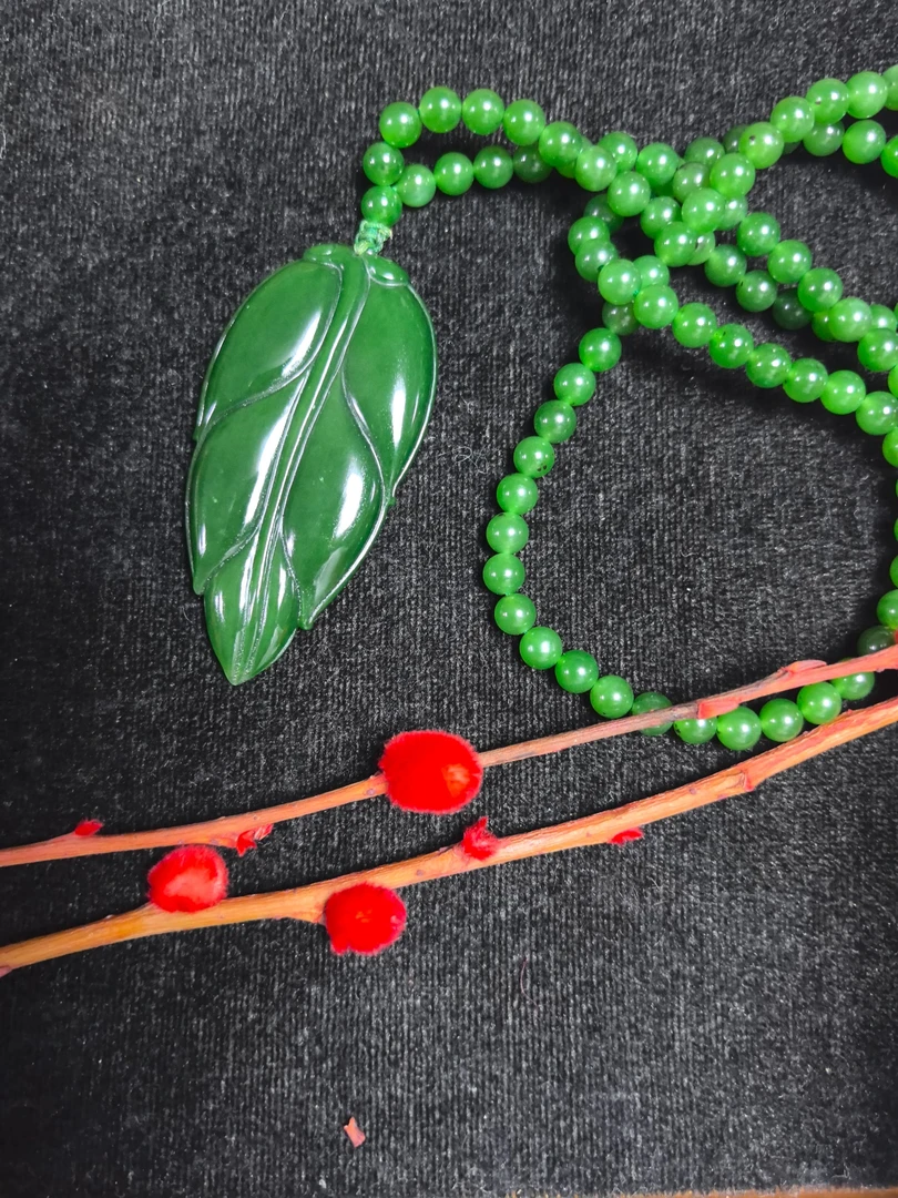 和田玉碧玉树叶挂件