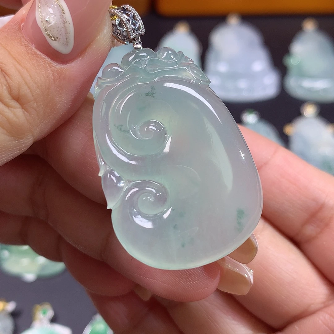 @***雨翡翠18K金镶嵌颈饰