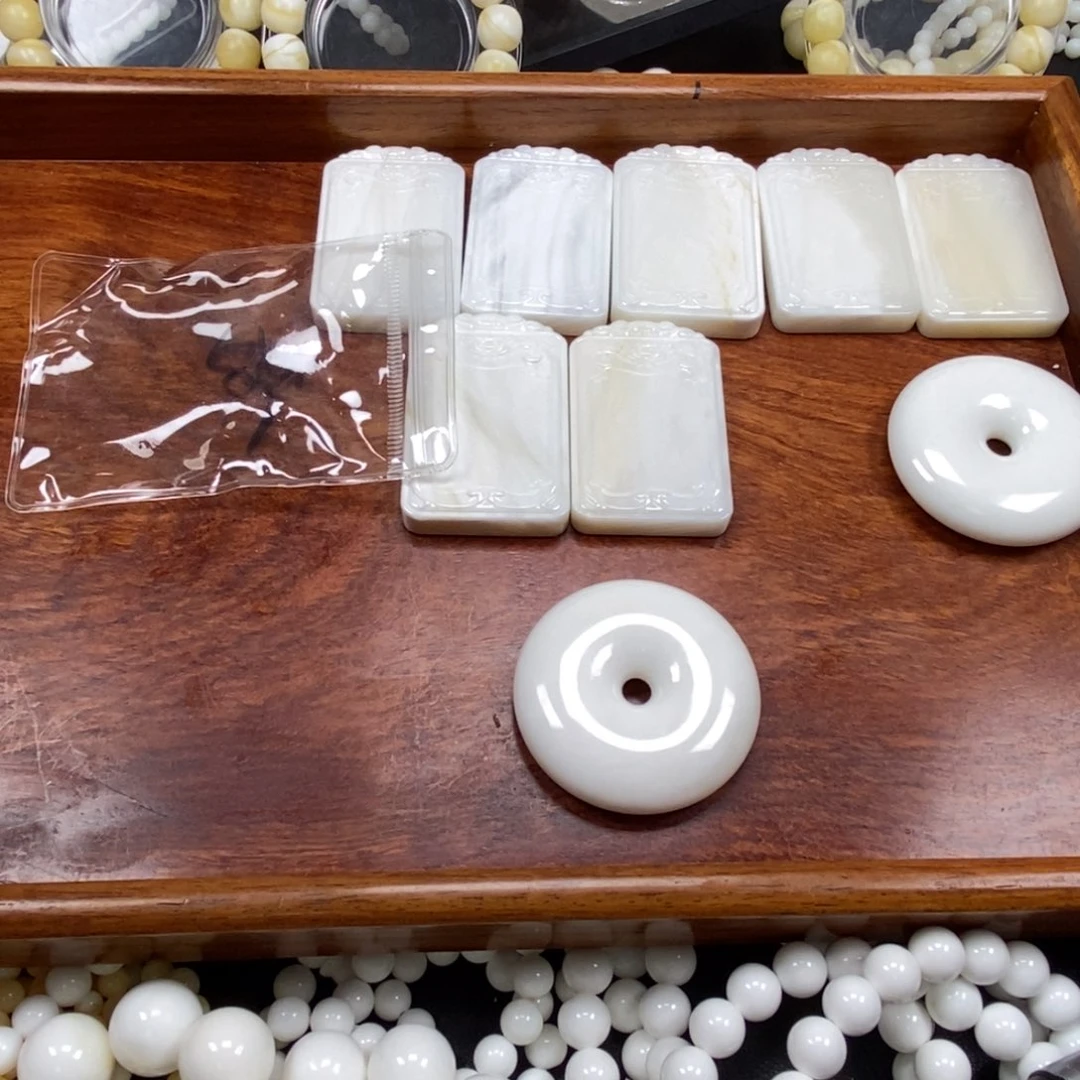 香榧木花梨木，平安扣