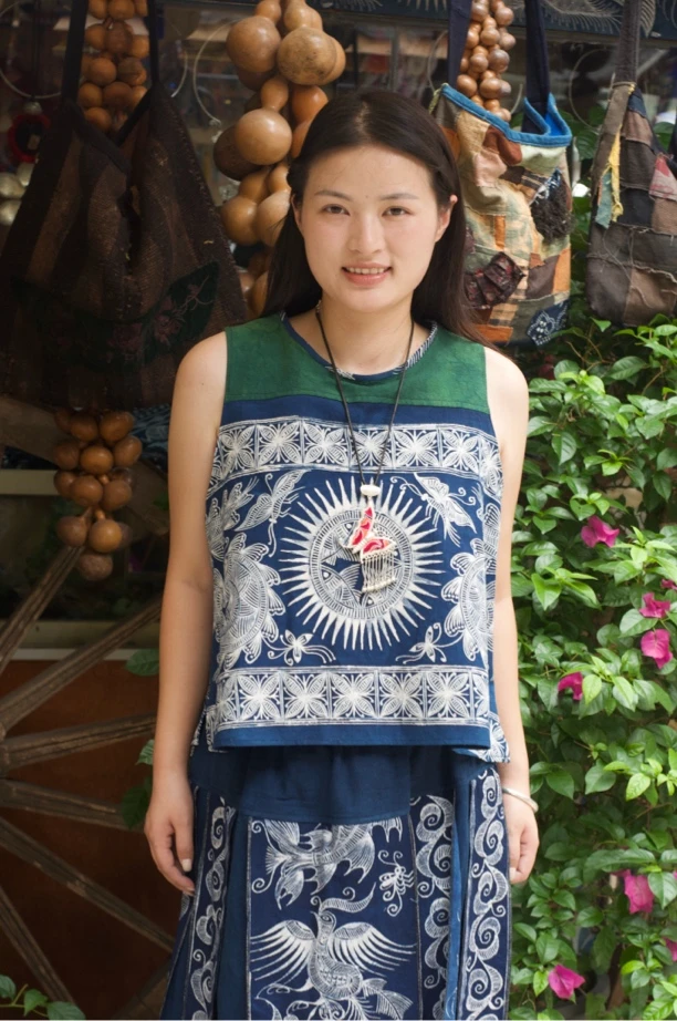 宽松型纯手工蜡染马夹休闲百搭时尚单品夏天女士蓝色