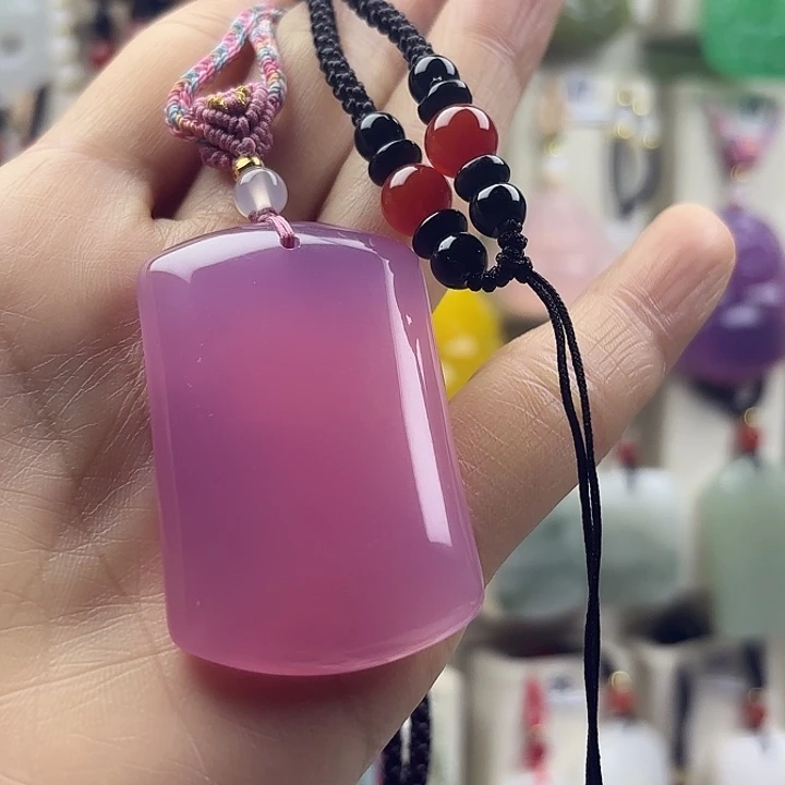 芬***芬玛瑙/玉髓未镶嵌颈饰