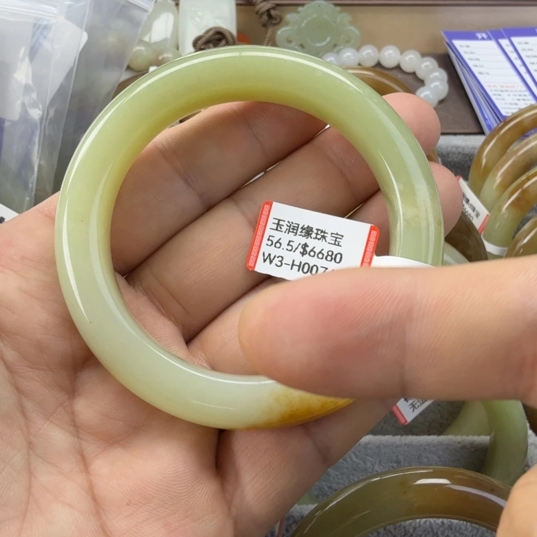 和田玉（糖玉）未镶嵌手镯