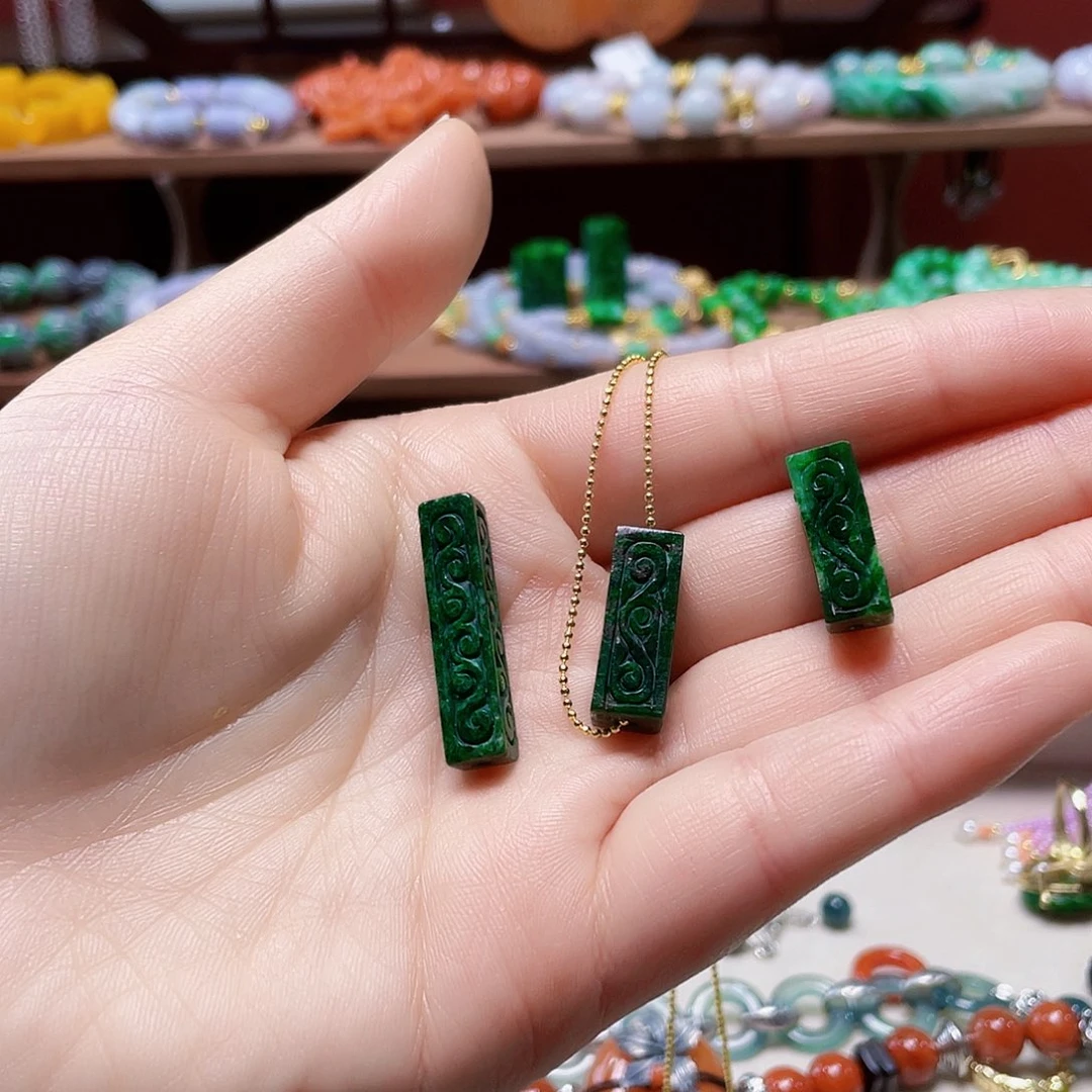 翡翠未镶嵌手链一颗