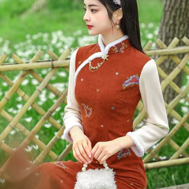 特价加厚长旗袍气质复古新款2024红色连衣裙冬季年轻安可拉红爆款