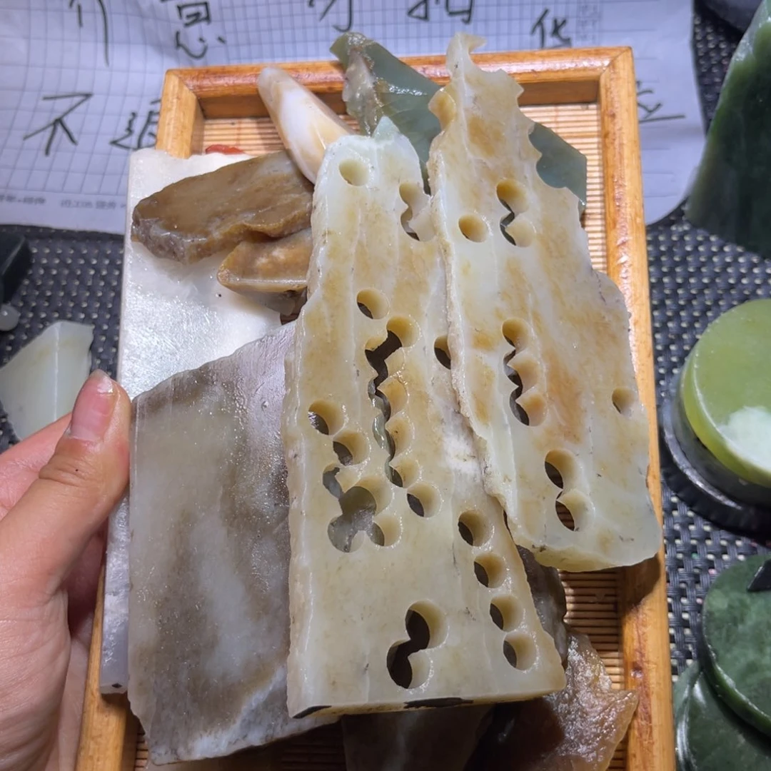 未镶嵌和田玉（子料）挂件一****了