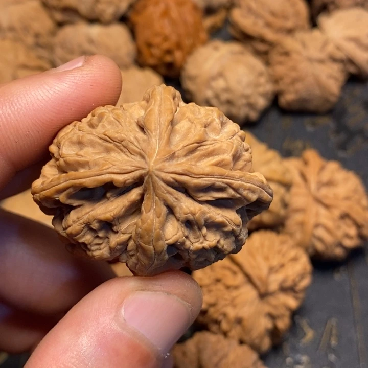 文玩核桃吊坠好*！文玩核桃异形单只