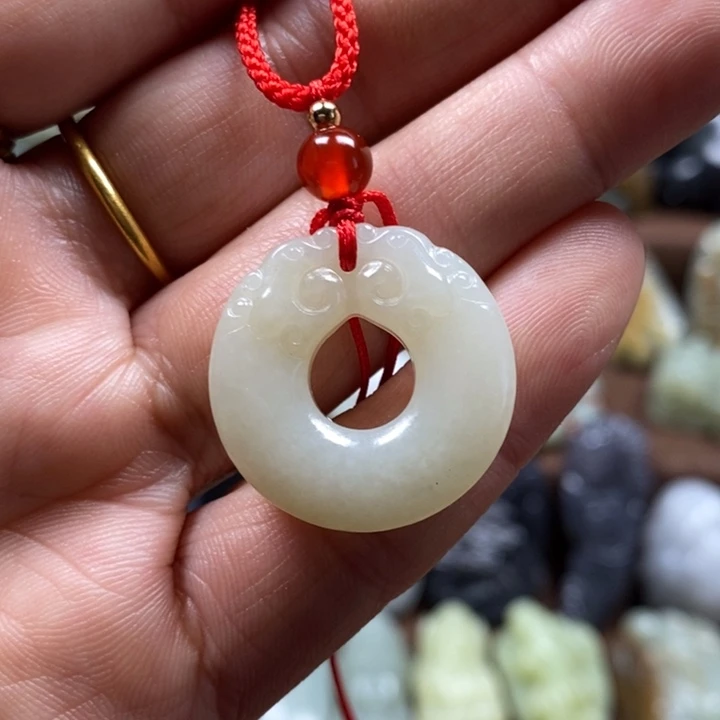 和田玉颈饰未镶嵌