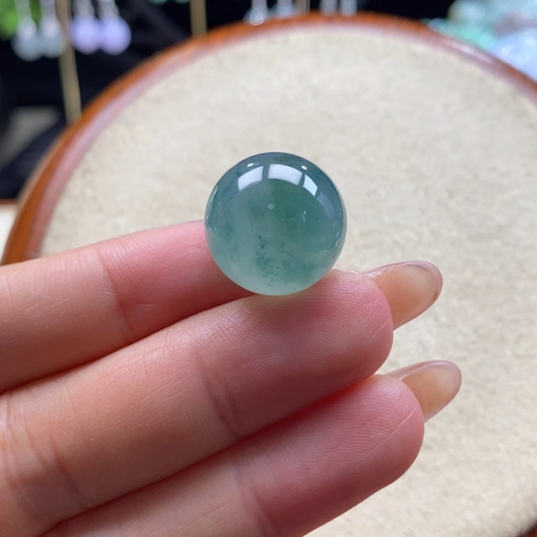 翡翠吊坠(不含链)未镶嵌翡翠冰蓝底飘花大珠卡17+