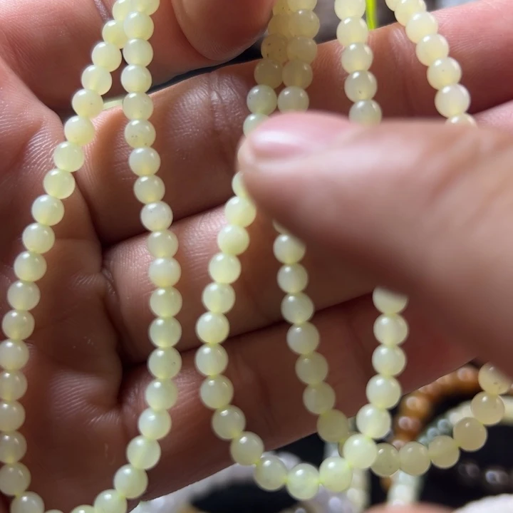 和田玉未镶嵌手串