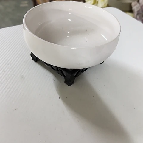 无孔水仙盆·［送～白给塑料托盘］·