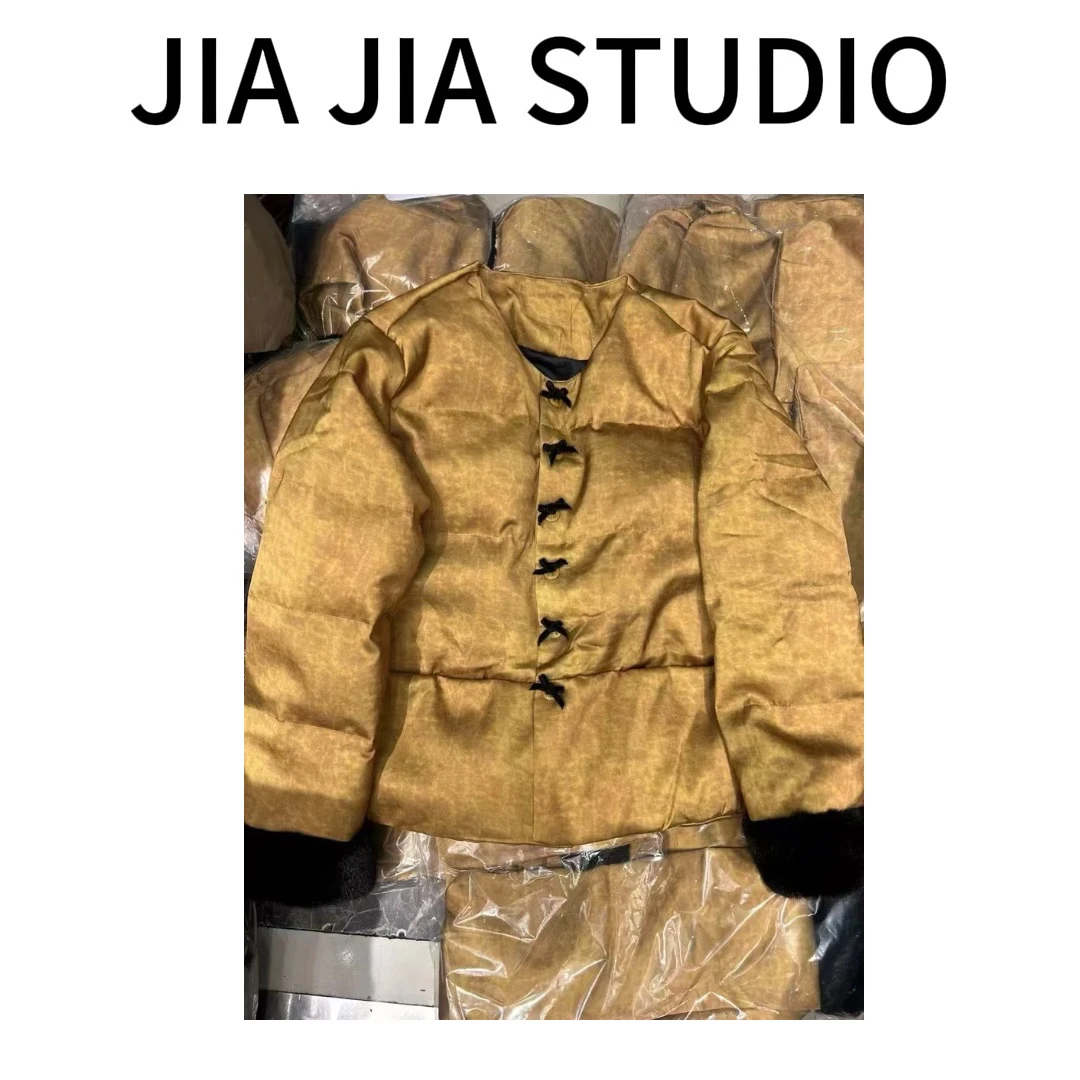 嘉嘉推荐#5190【秋冬加棉加厚款】圆领毛毛袖蝴蝶扣棉服