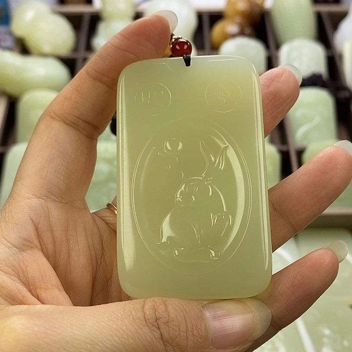 昆仑石双面兔守护