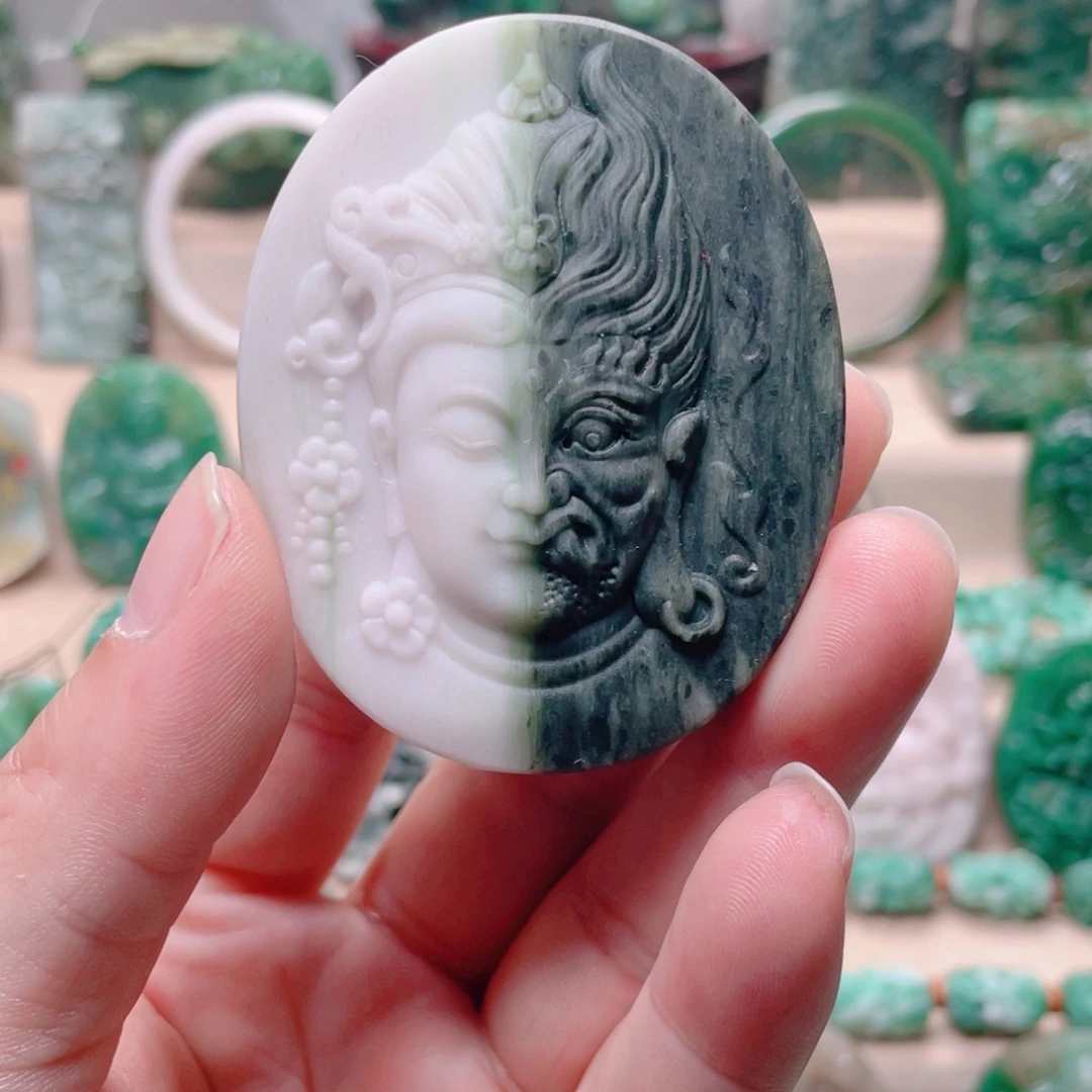 独山玉未镶嵌颈饰