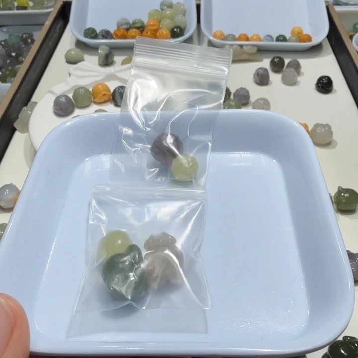 A***猪未镶嵌和田玉珠宝半成品