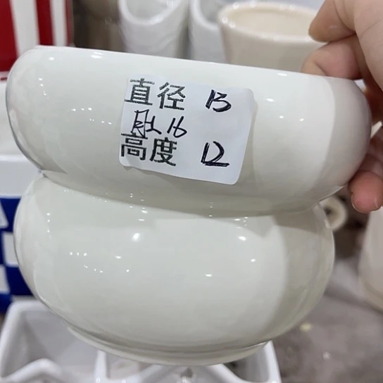 多肉绿植陶瓷花盆9.9包邮，有孔