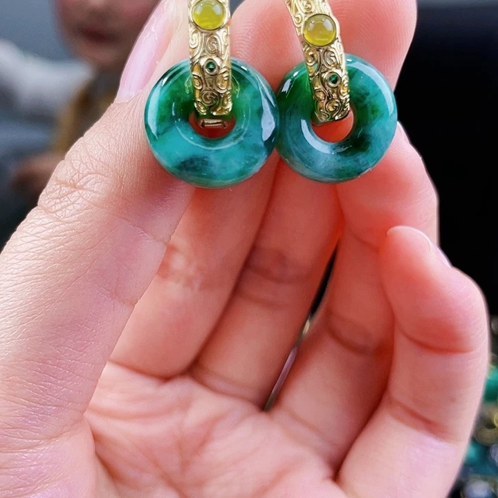 翡翠耳饰未镶嵌饰品