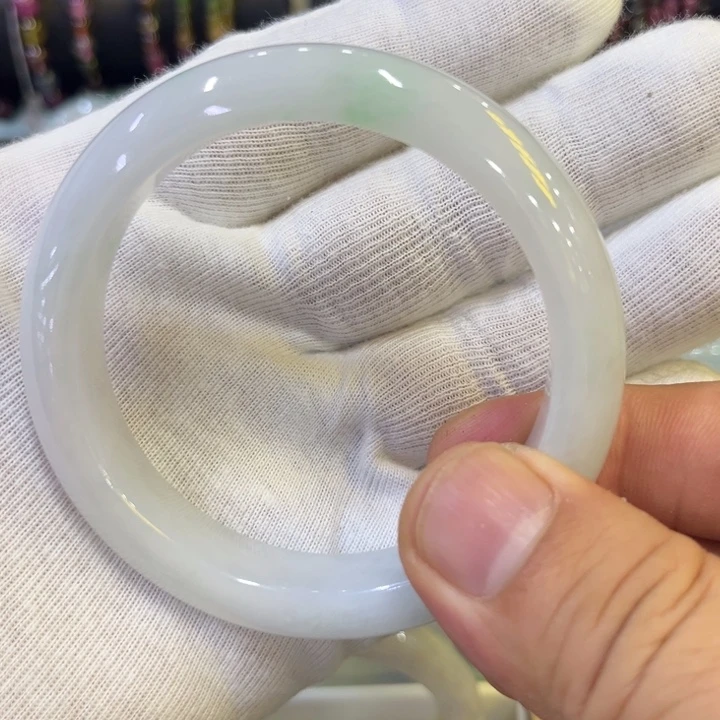 未镶嵌手镯翡翠四海哥翡翠白底青牛奶白正圈
