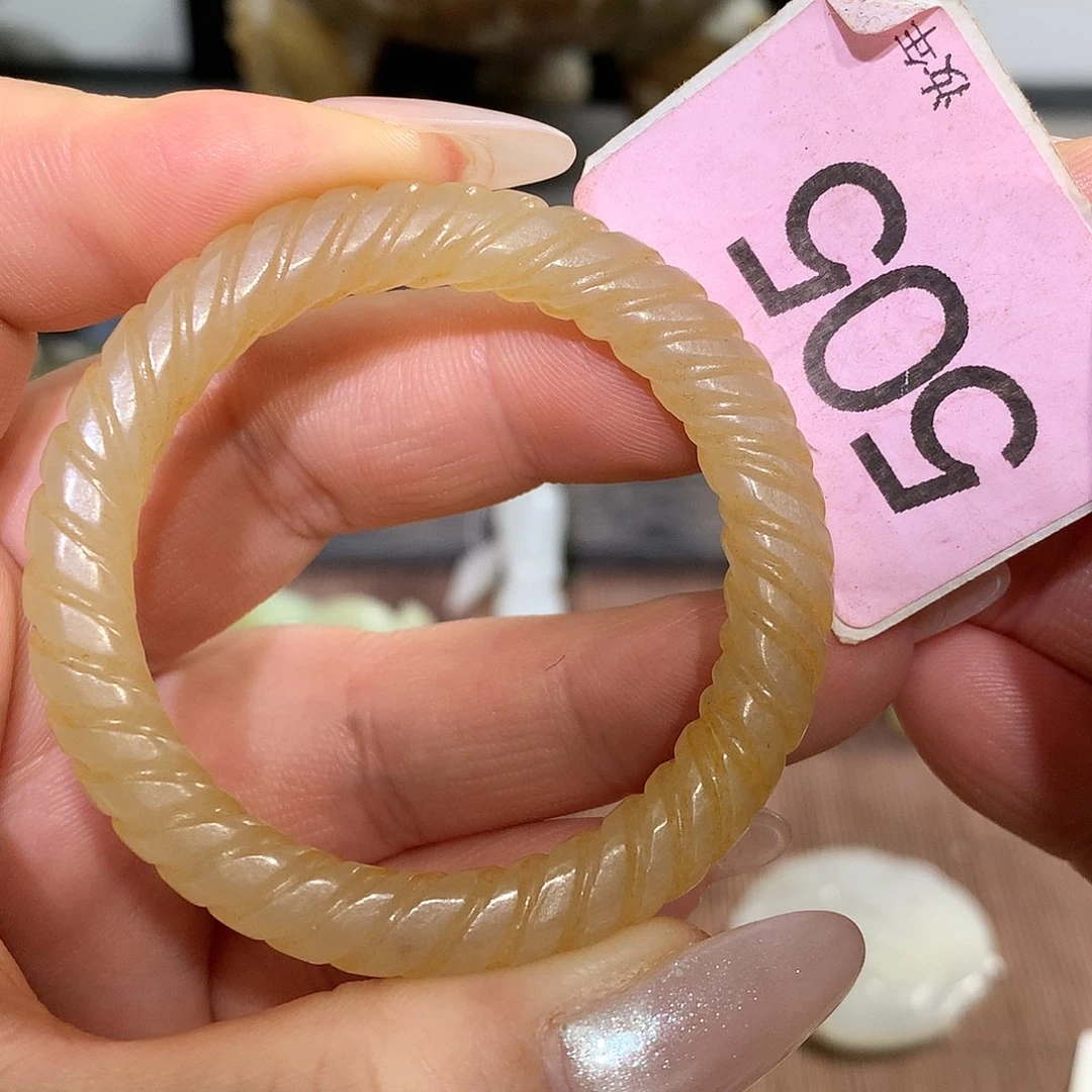 颈饰未镶嵌和田玉一**风