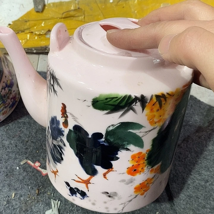 摆件陶红稀土大鸡大利壶