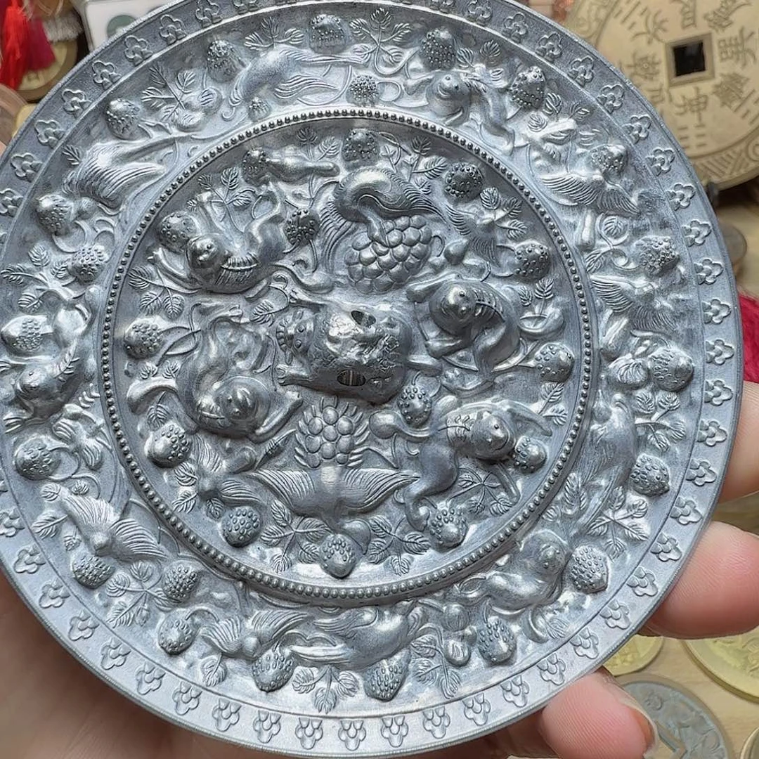 J***言铜镜子88888888888