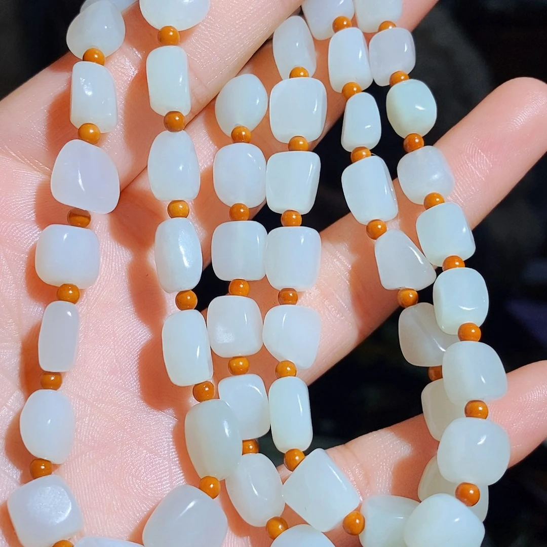 和田玉颈饰未镶嵌