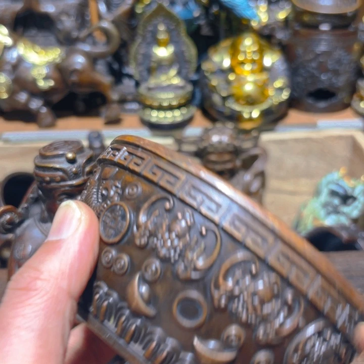 铜的。全清了。一件不留！不磨叽