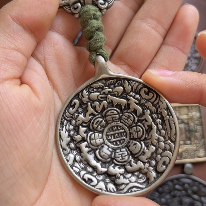 颈饰琉璃无***∴喜欢的朋友