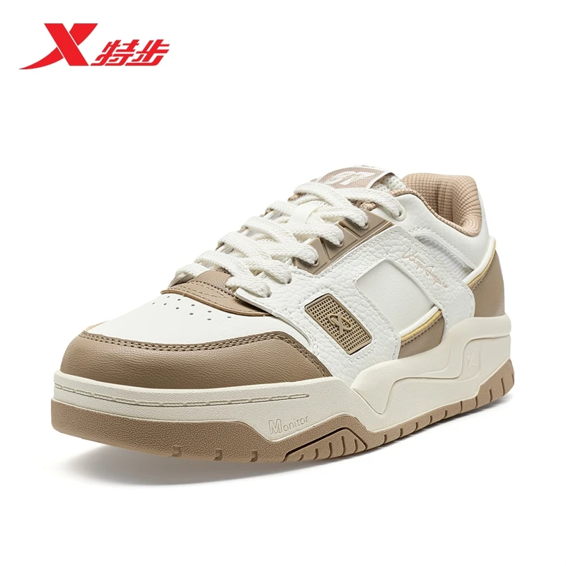 特步新晖板鞋2025春季新款皮面保暖休闲鞋运动鞋男鞋976419310013