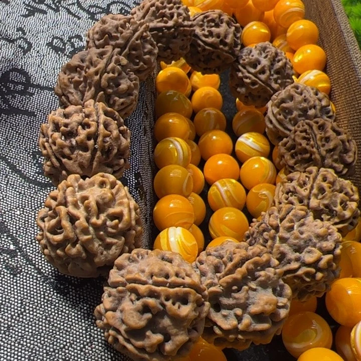 大果紫檀（缅甸花梨）12加/108金黄大白长布礼盒