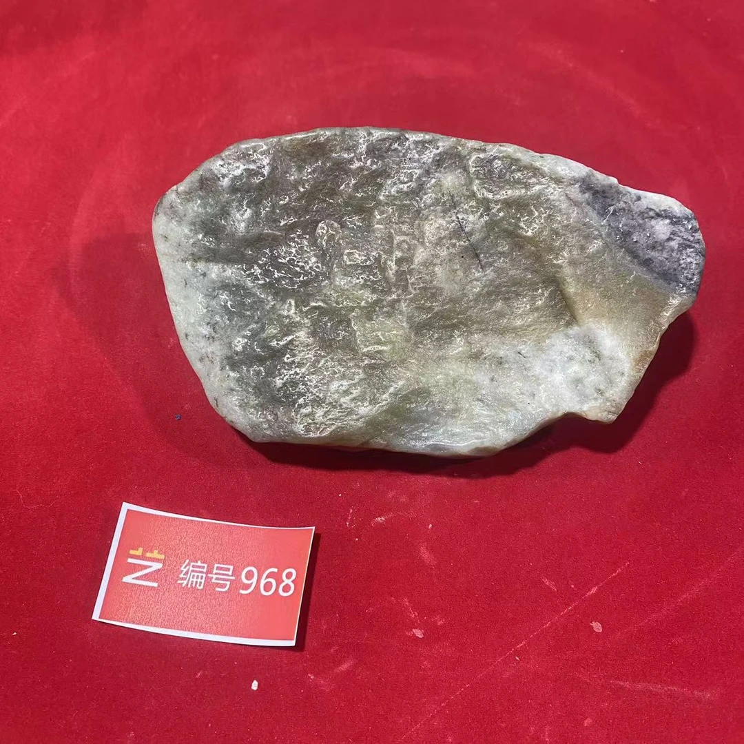 新疆玉料原石发一件编号968