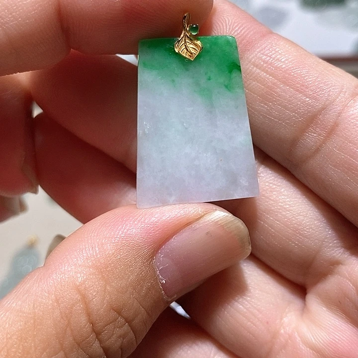 吊坠(不含链)18K金镶嵌翡翠