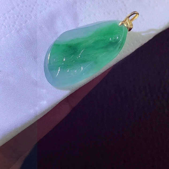 颈饰18K金镶嵌翡翠翡翠