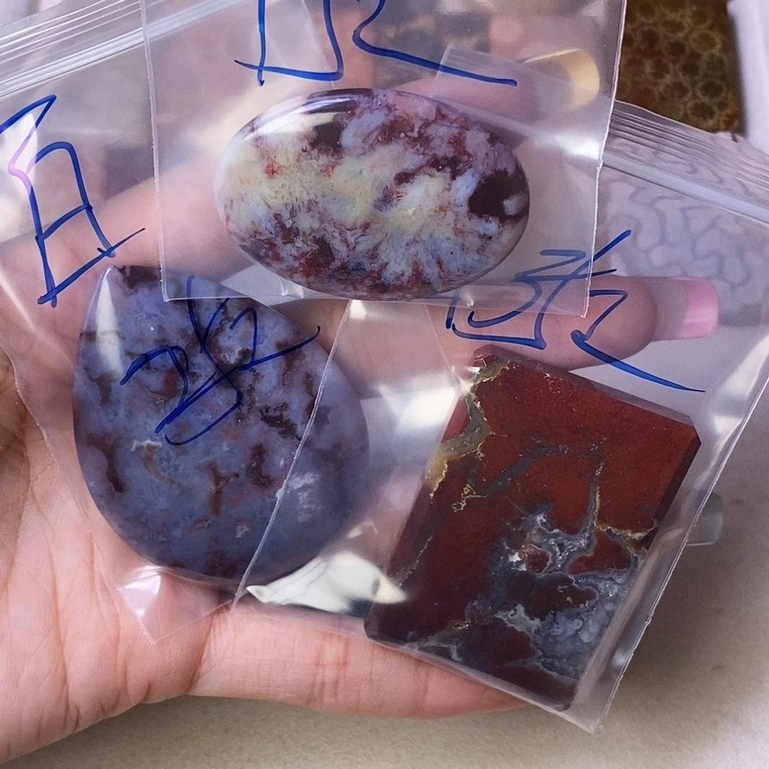 硅化玉颈饰合金百****流