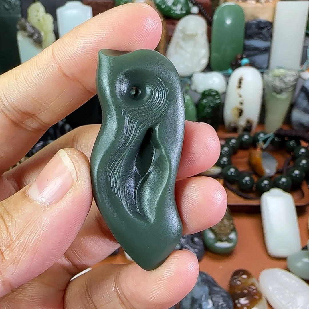 和田玉颈饰未镶嵌闪*耀