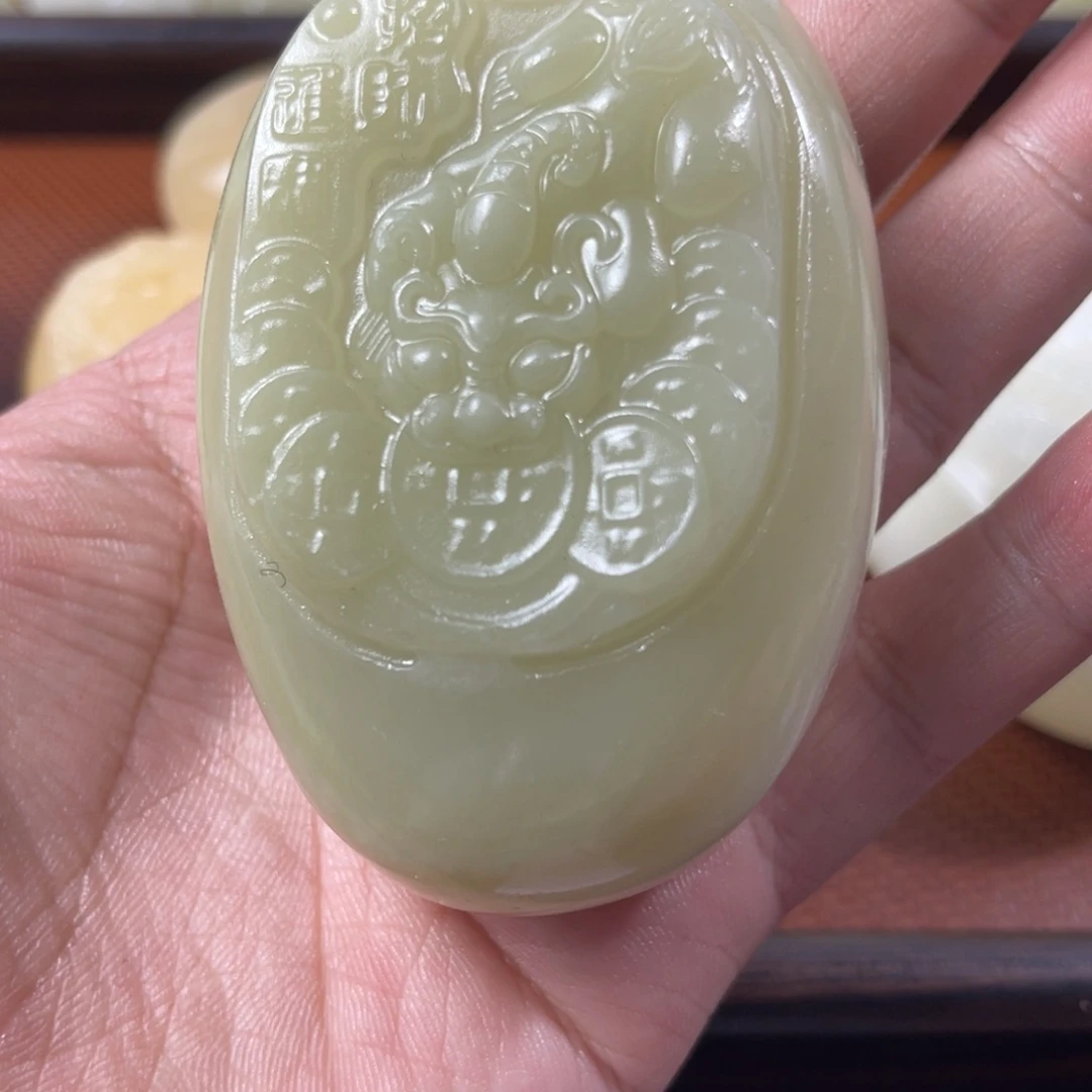 随***云石材天然方解石手把件不退换