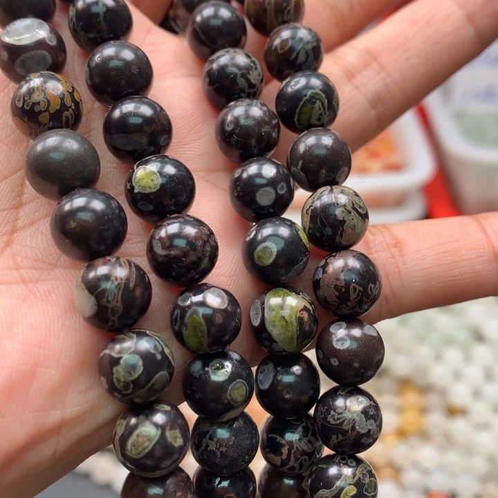 石英质玉未镶嵌颈饰10mm一条