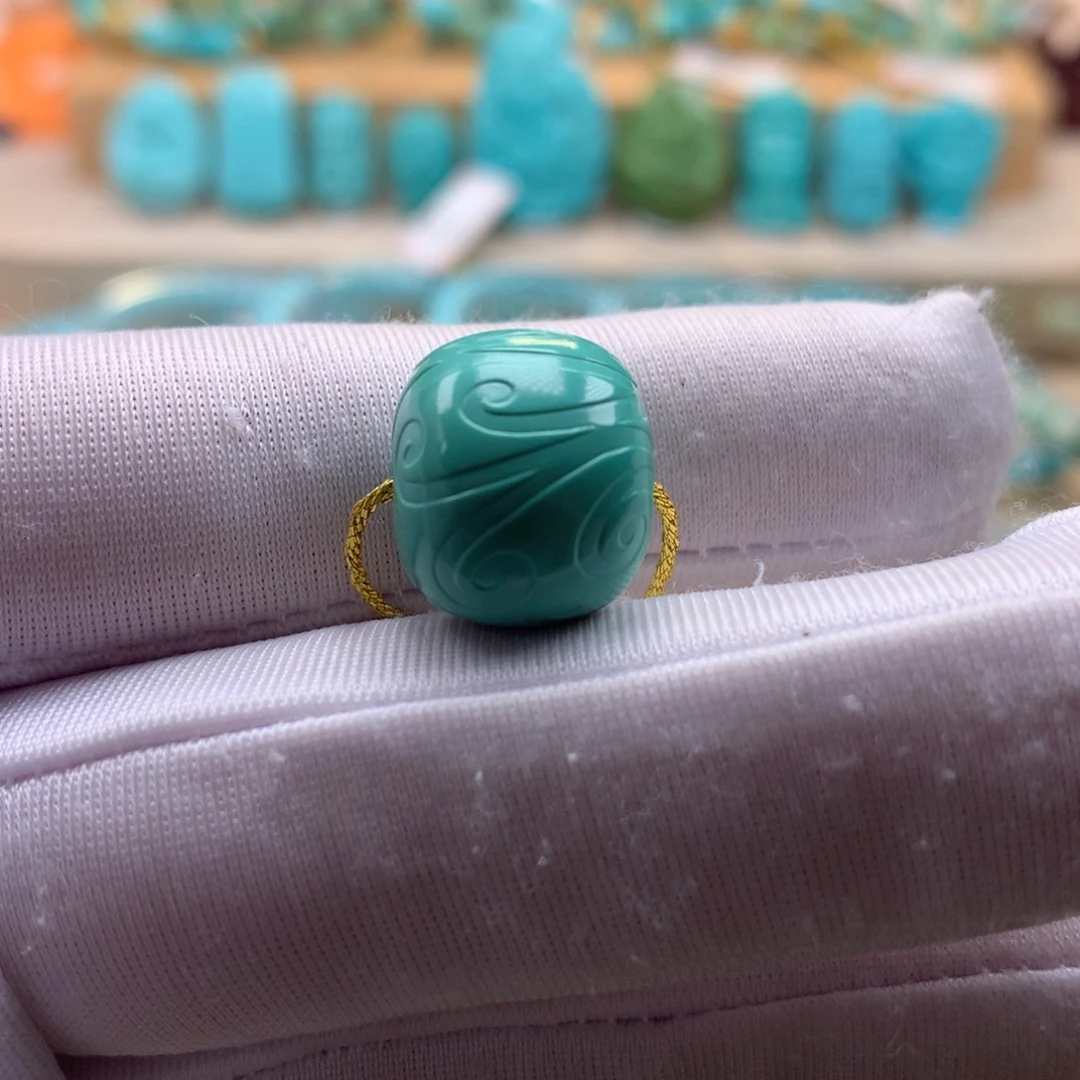 未镶嵌绿松石珠宝奇石