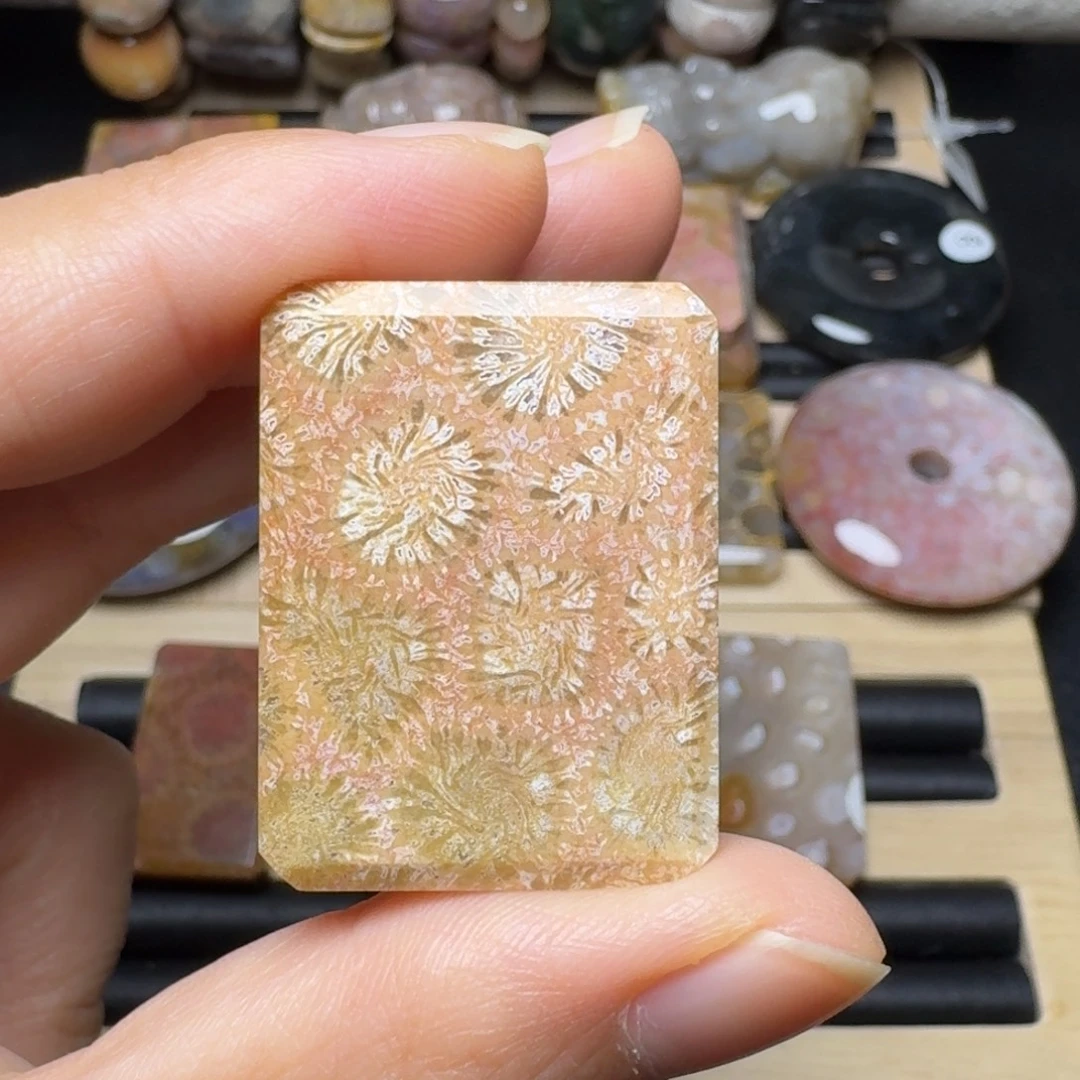 硅化玉未镶嵌粉色星空，可盘