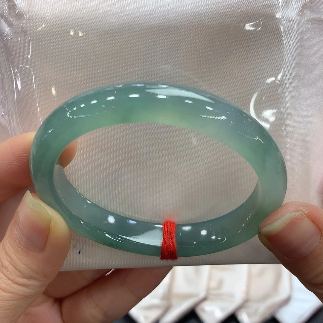 翡翠足金镶嵌手镯53贵妃