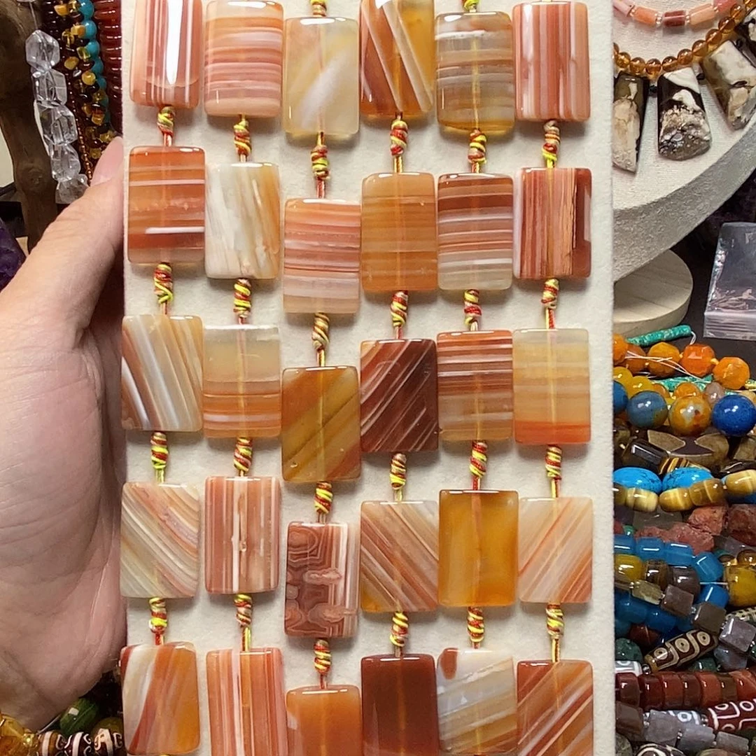 石英质玉未镶嵌，条纹玛瑙无事牌20×30mm，