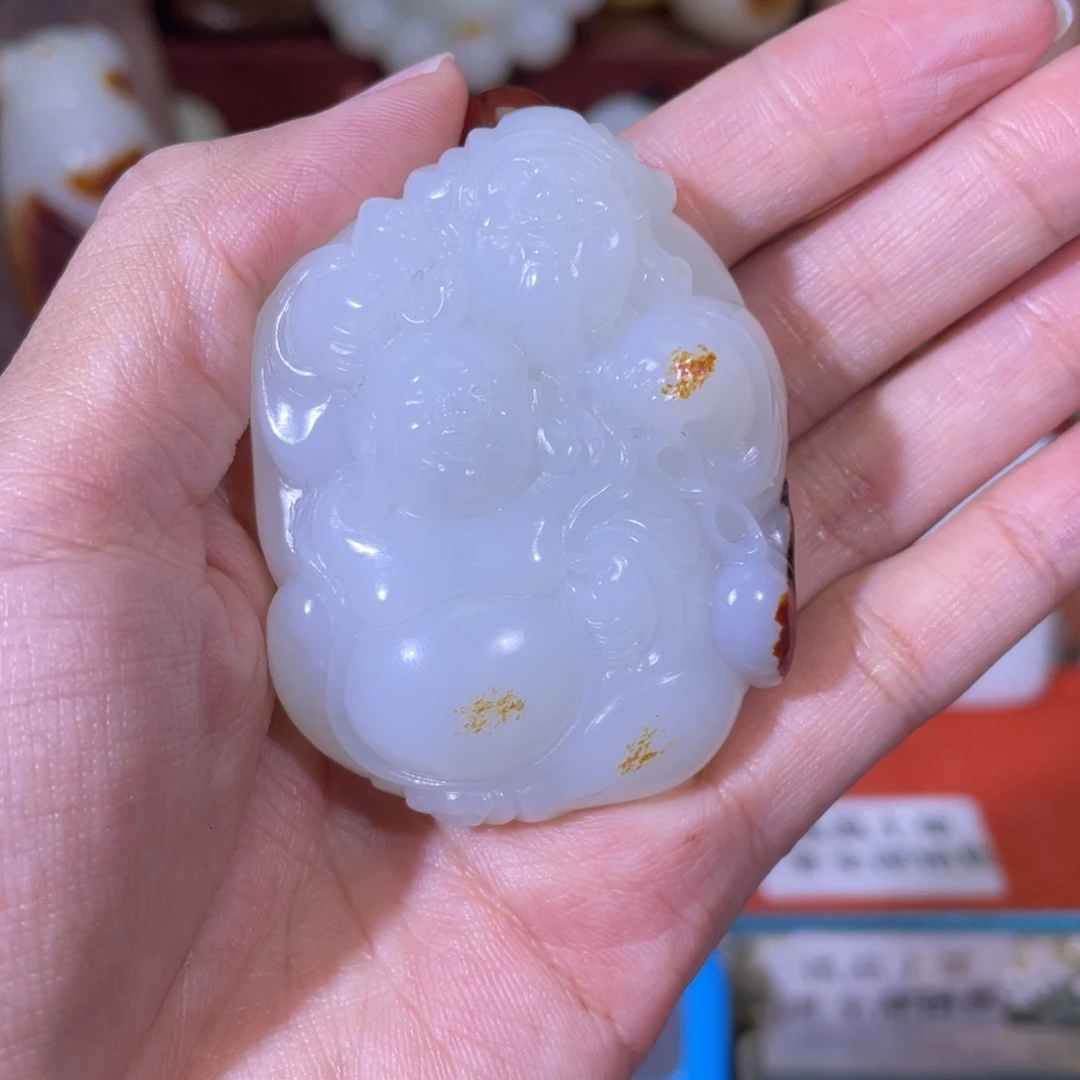 燕***。和田玉未镶嵌把件