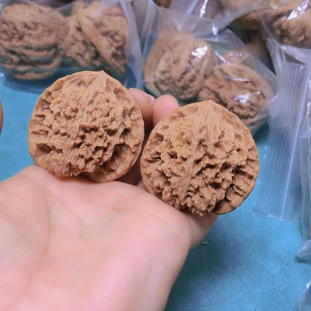 【闪购商品】把件核桃42乾隆纹有修