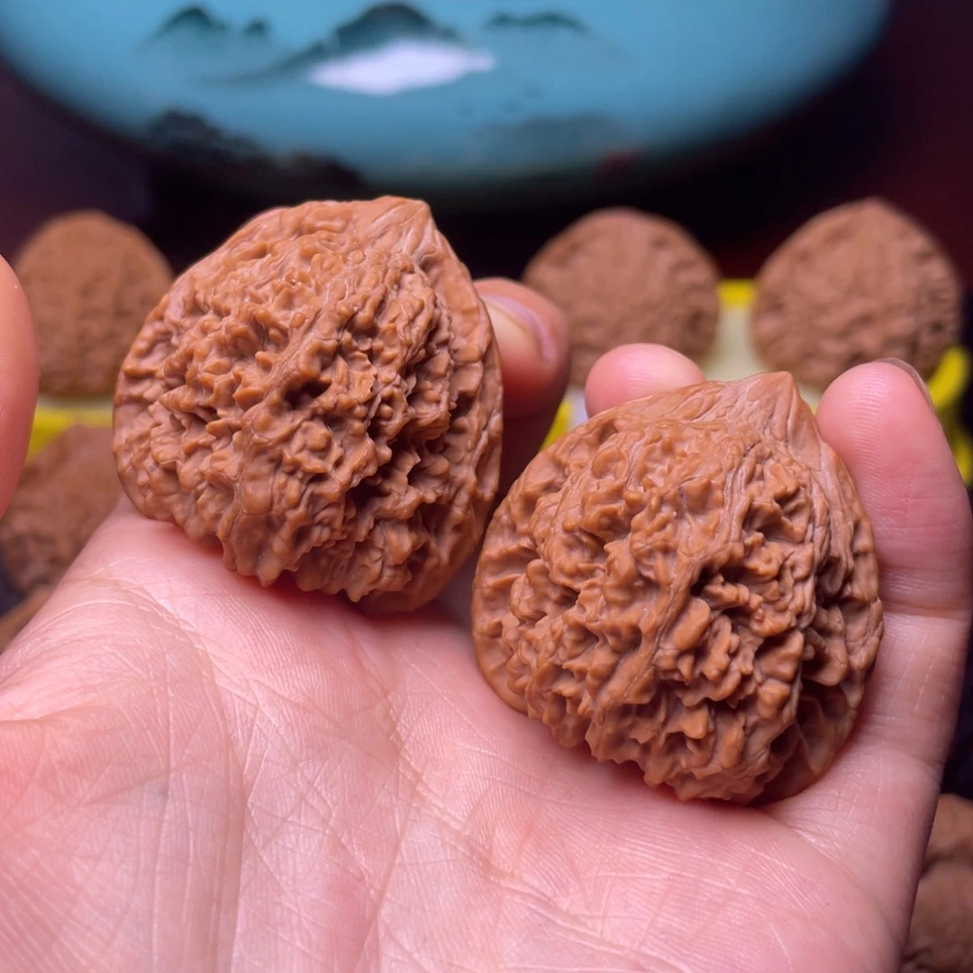 文玩核桃把件白****?全品满天星37尺