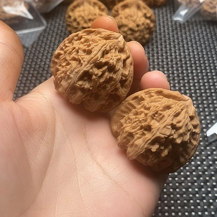 钢***镚吊坠文玩核桃核桃